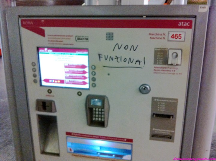 Atención al cartel "oficial" que dice que no funciona...