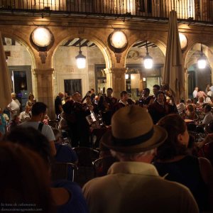 La tuna en la plaza Mayor de Salamanca