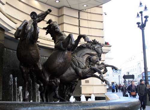 Los 4 caballos de Helios, escultura de Rudy Weller
